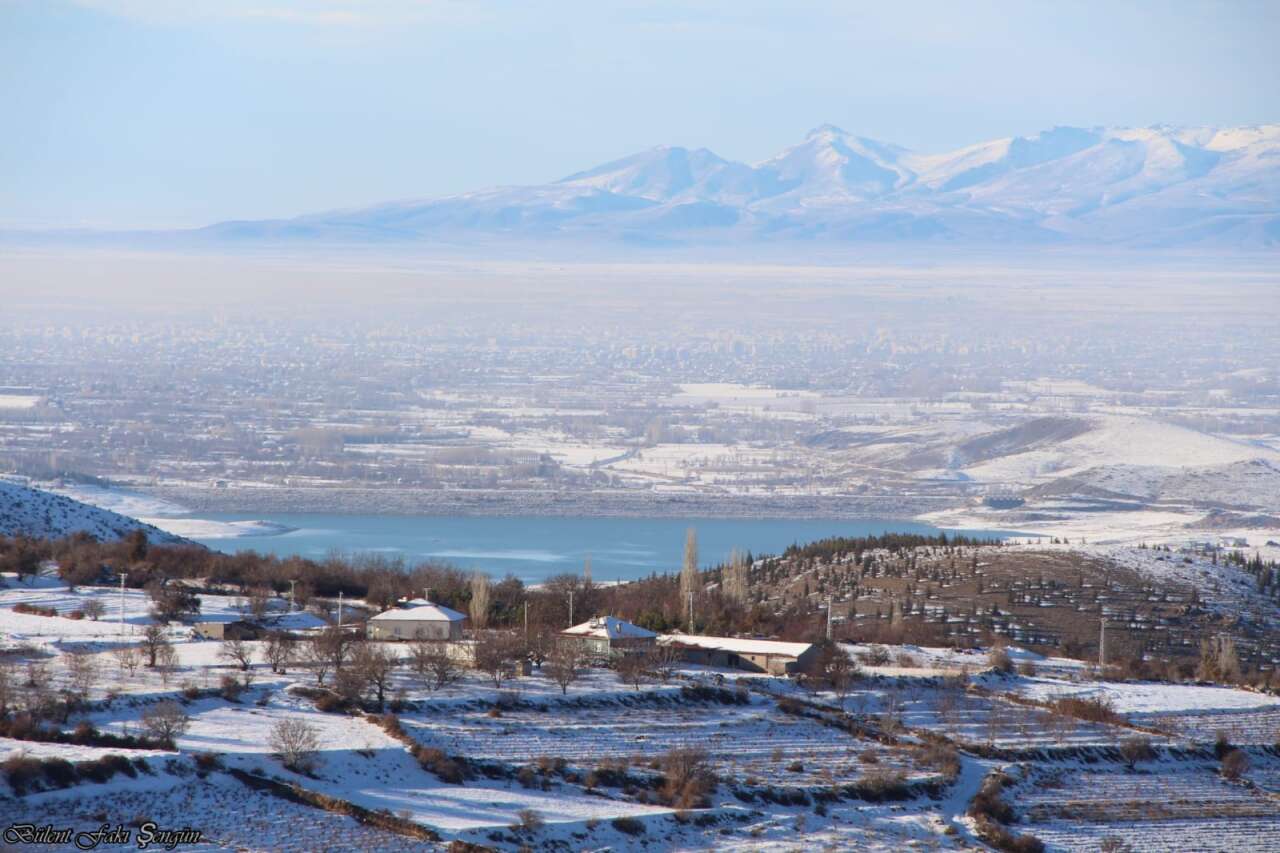 Konya’nın karla kaplı ilçesinde özlenen manzara 16